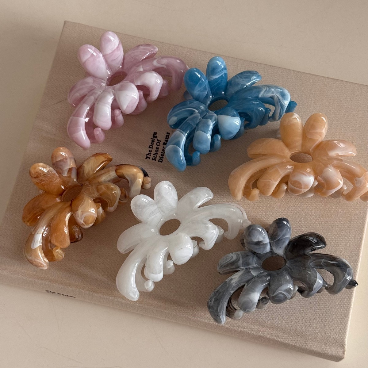 Flower Large Hair Claw Clips C - Gaming Equipment Accessories 评论和价格